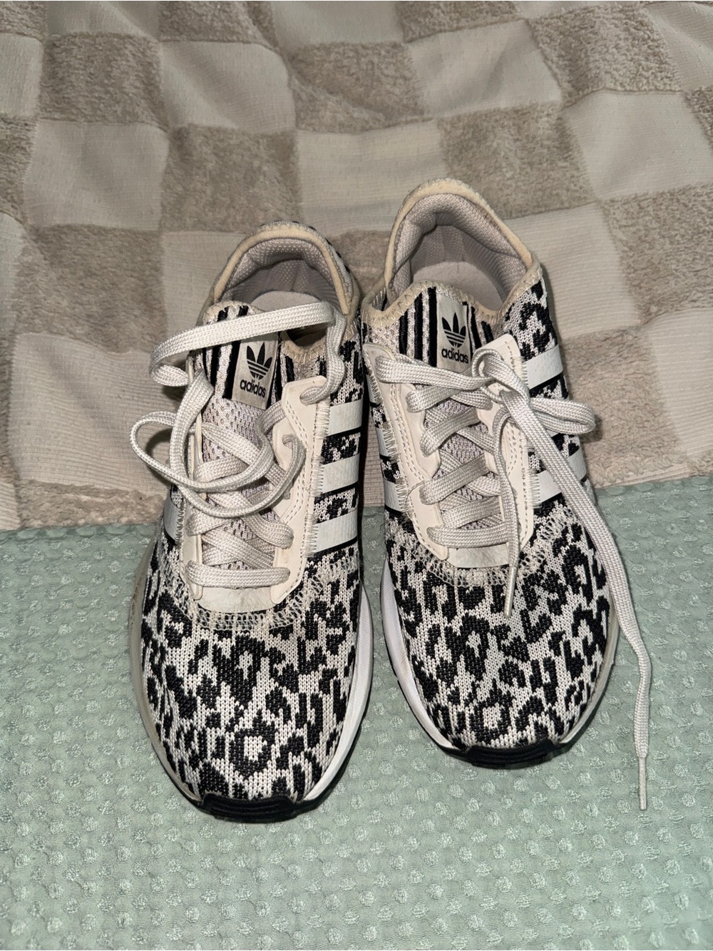 adidas Originals Women's Swift Run X sneakers size 7.5